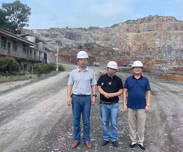 武宁县官莲矿区建筑石料用灰岩矿山坡+凹陷露天开采工程